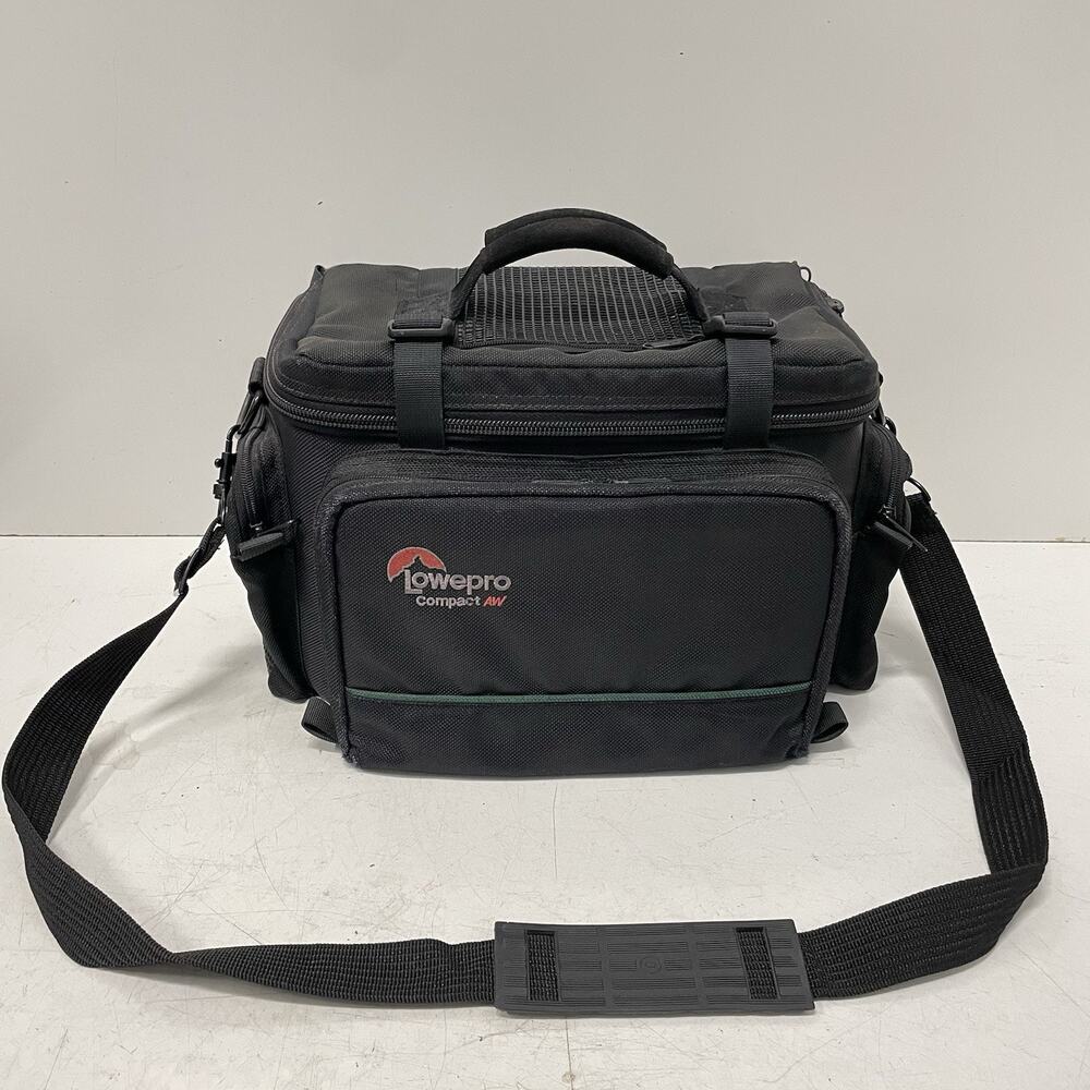 Lowepro Compact AW Shoulder Black Camera Bag